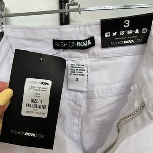NWT high waisted stretchy white jeans